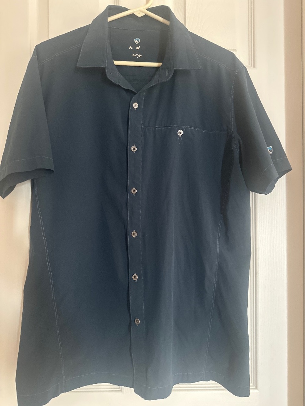 Kuhl button down shirt sleeve shirt